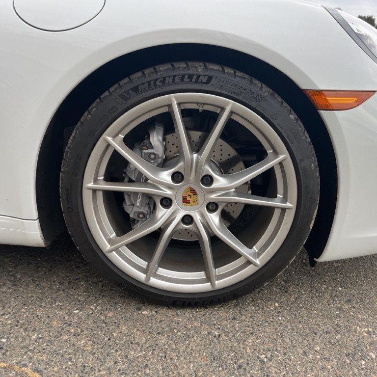 2018 Porsche 911 Image 20