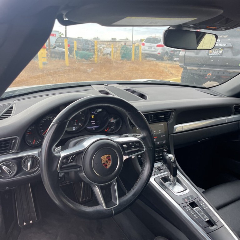 2018 Porsche 911 Image 29