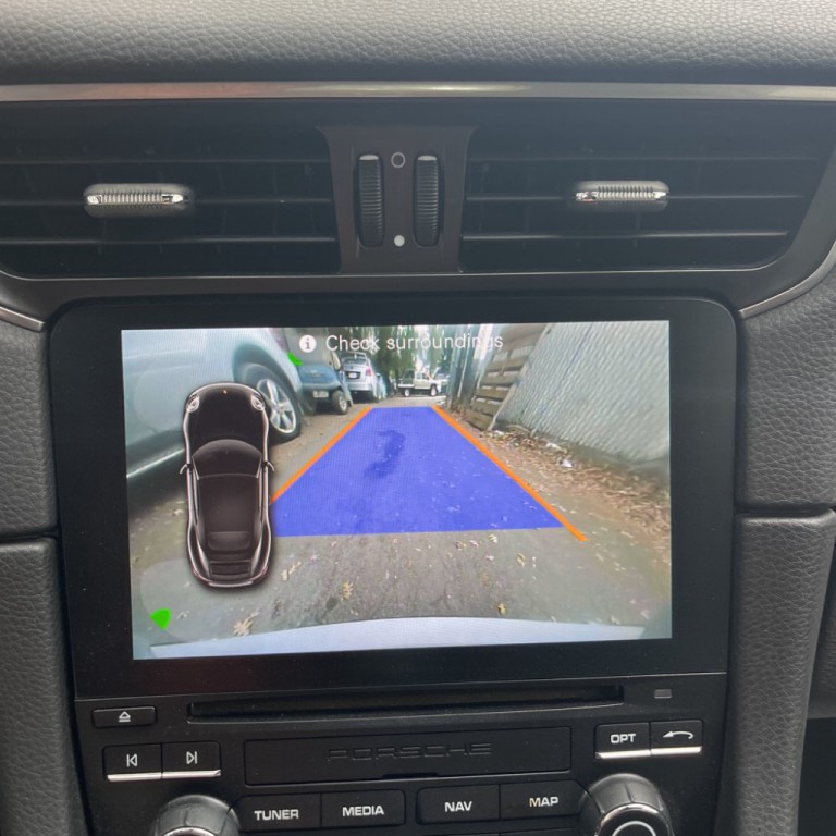 2018 Porsche 911 Image 32