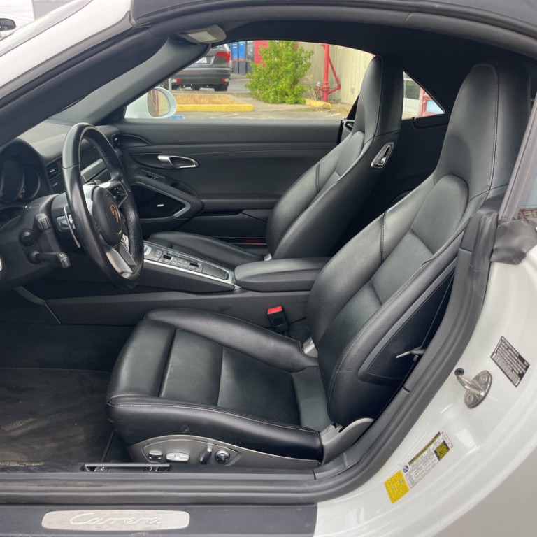 2018 Porsche 911 Image 33