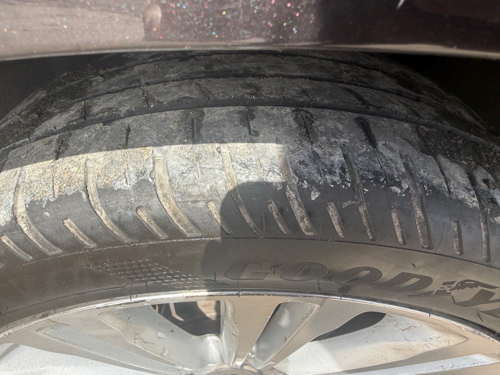 2012 Chrysler 300 Image 13