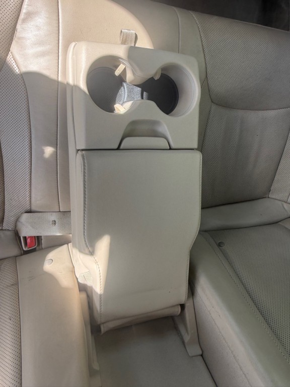 2012 Chrysler 300 Image 18