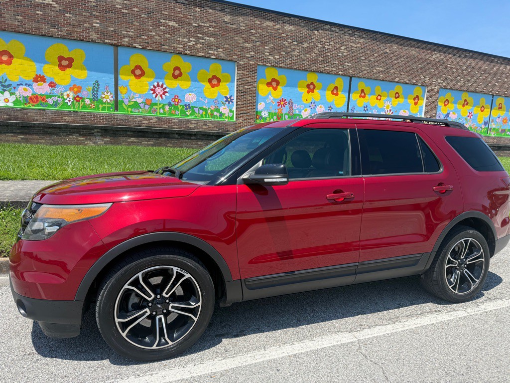 2015 Ford Explorer Image 1