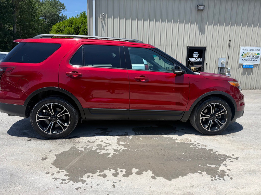 2015 Ford Explorer Image 9