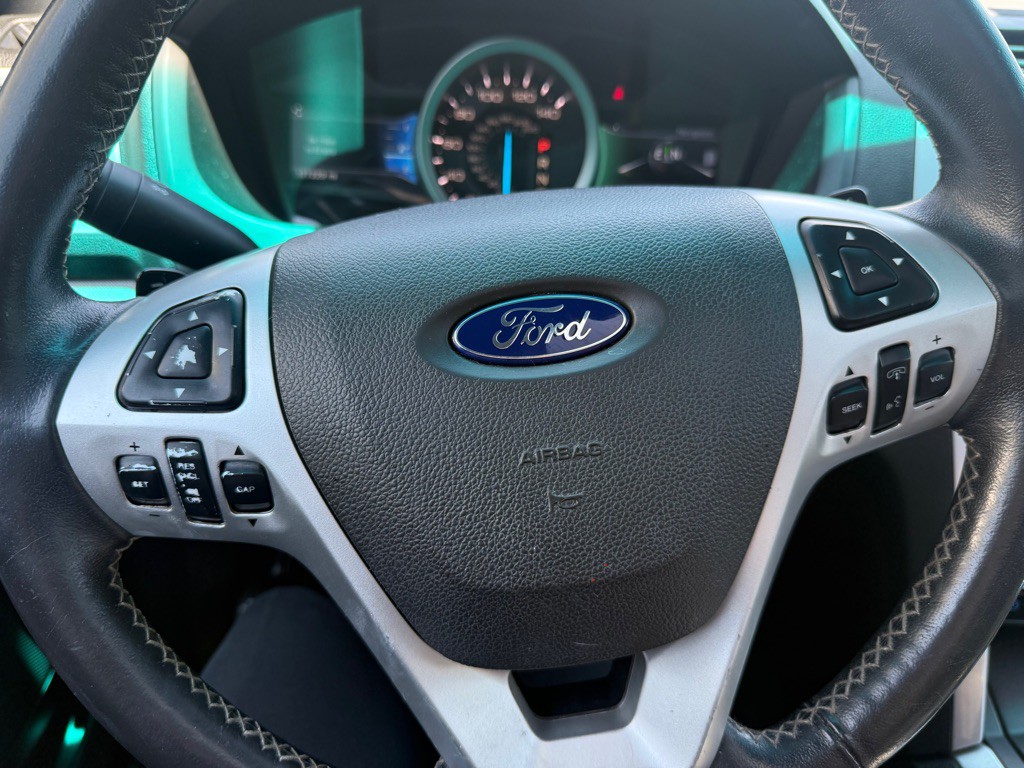 2015 Ford Explorer Image 23