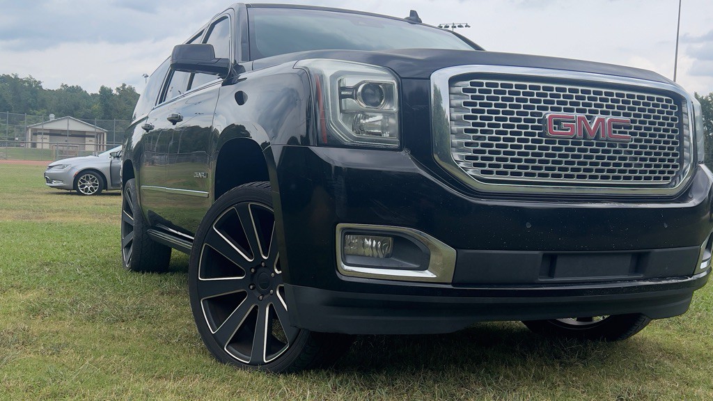 2015 GMC Yukon Image 2