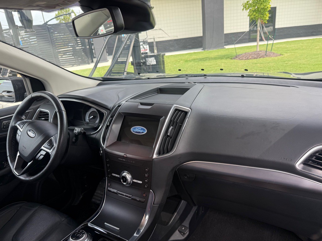 2020 Ford Edge Image 18