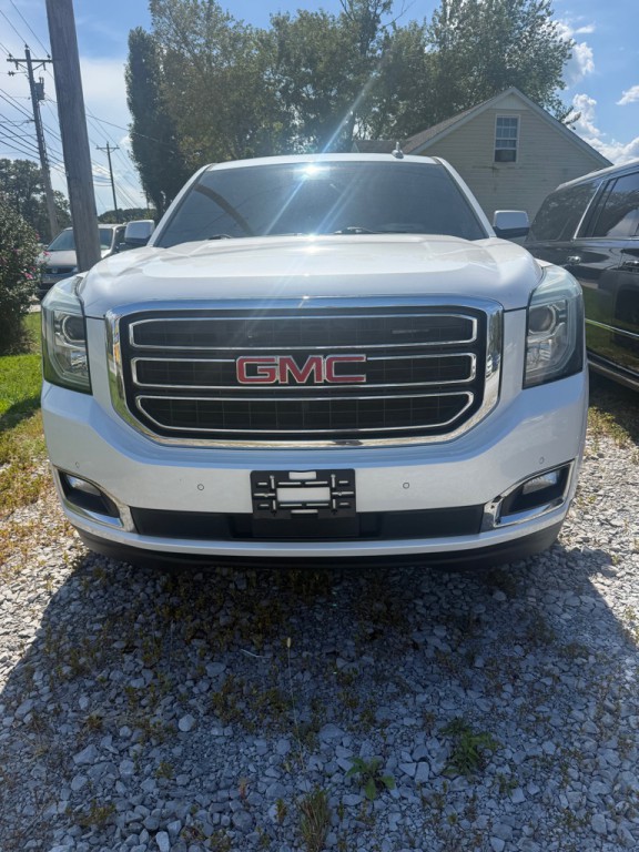 2018 GMC Yukon Image 2