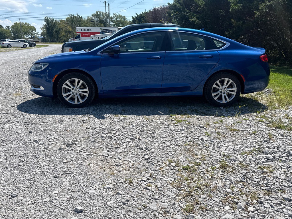 2015 Chrysler 200 Image 1