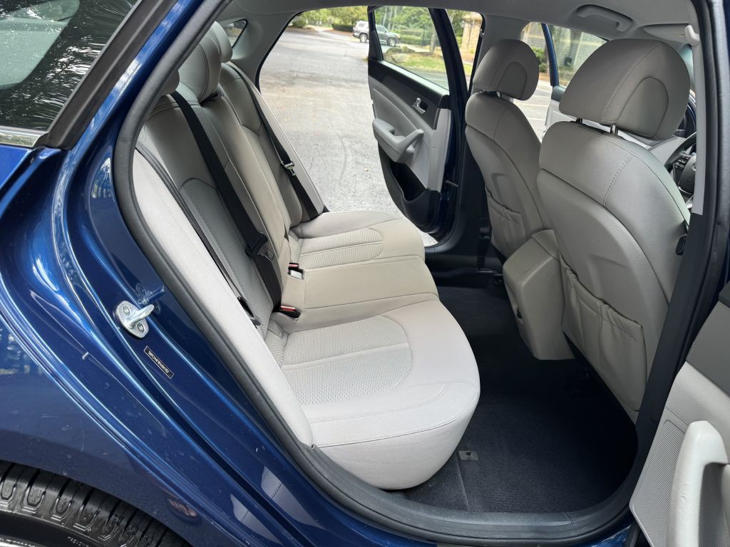 2015 Hyundai Sonata Image 9