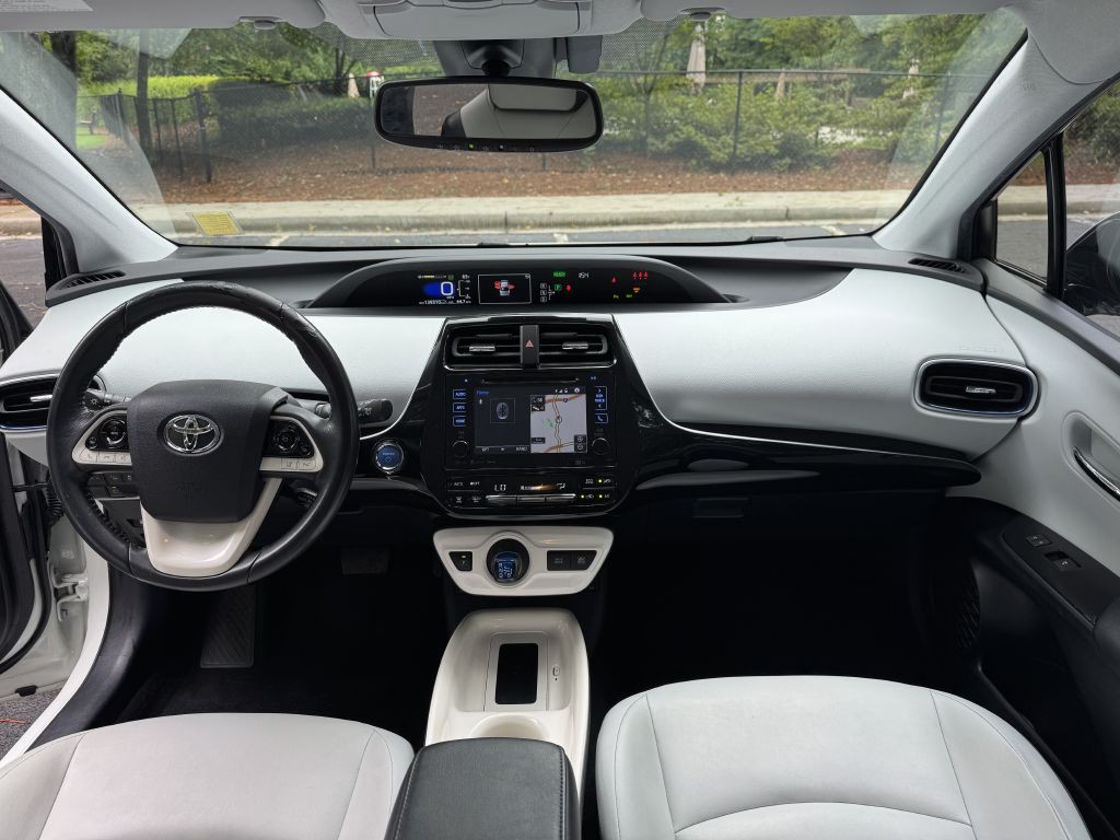 2017 Toyota Prius Image 11