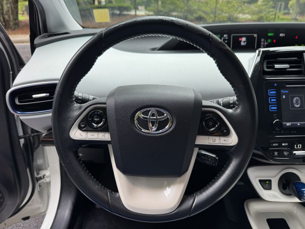 2017 Toyota Prius Image 13