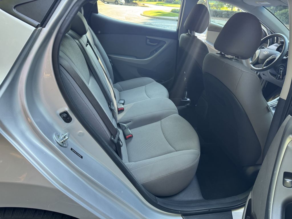 2014 Hyundai Elantra Image 9