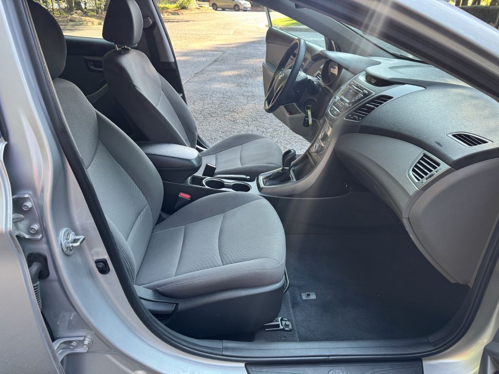 2014 Hyundai Elantra Image 10
