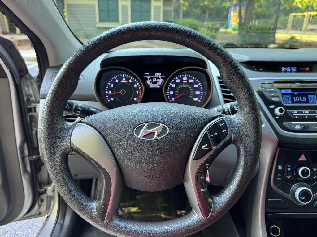 2014 Hyundai Elantra Image 14