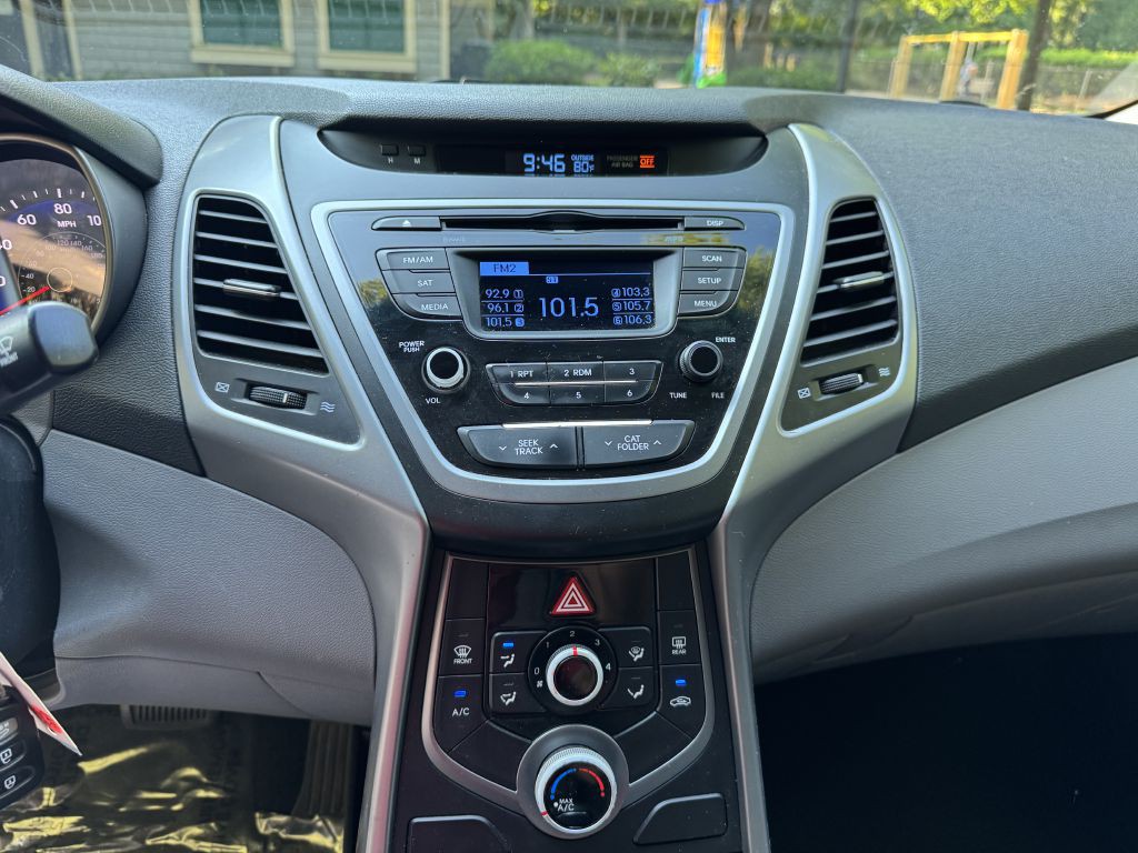 2014 Hyundai Elantra Image 15