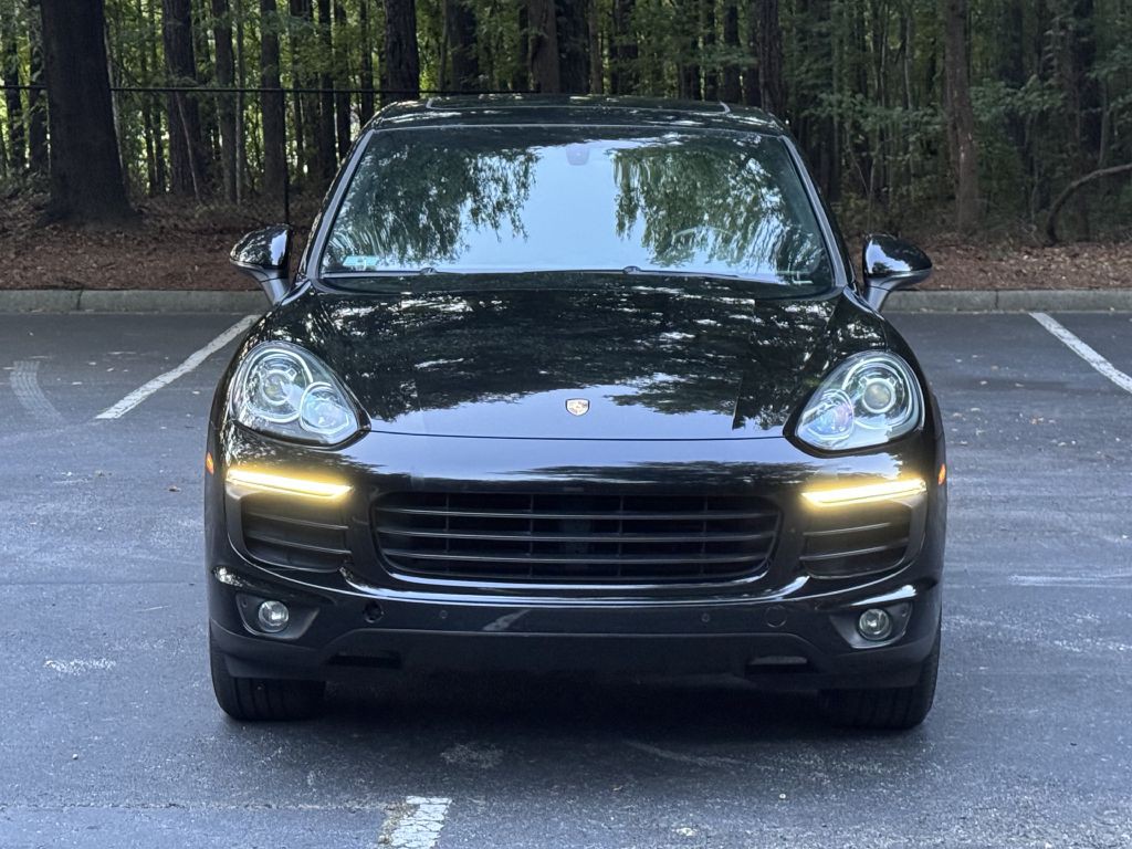 2018 Porsche Cayenne Image 2