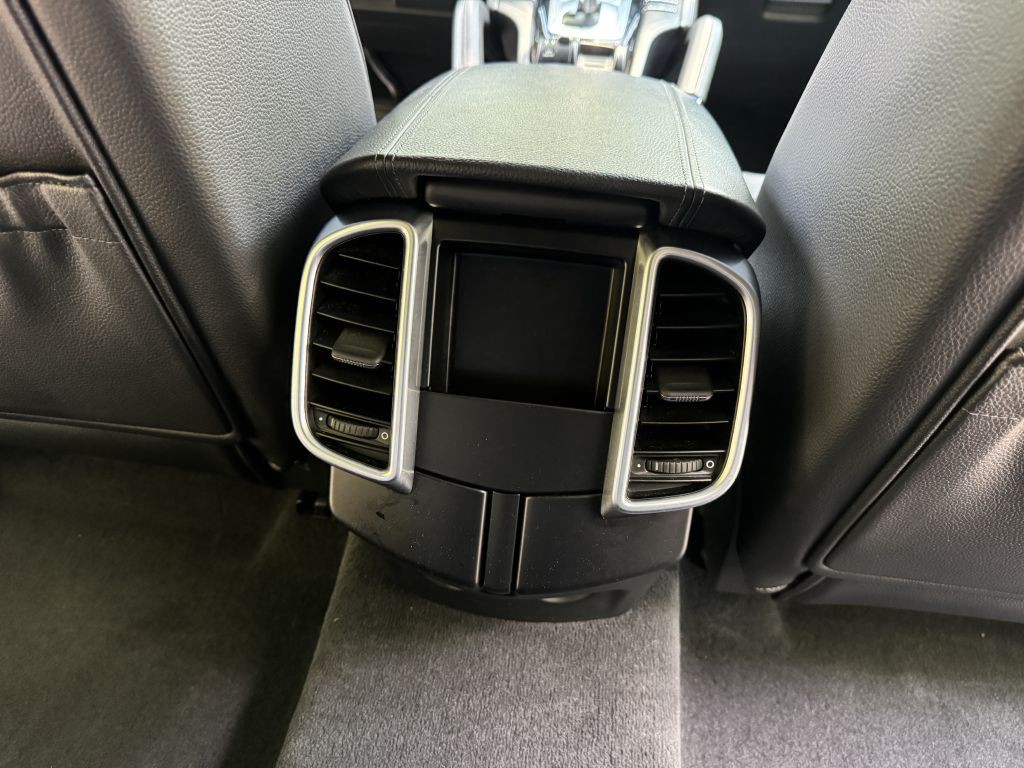2018 Porsche Cayenne Image 21