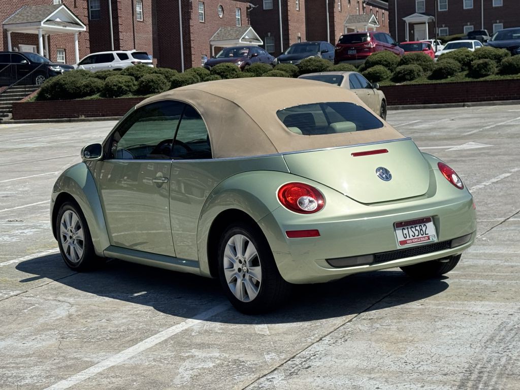2009 Volkswagen Beetle Image 6