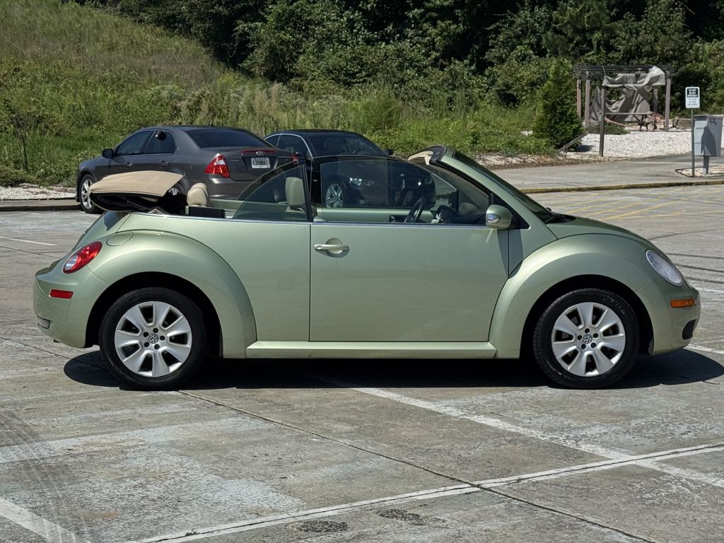 2009 Volkswagen Beetle Image 7