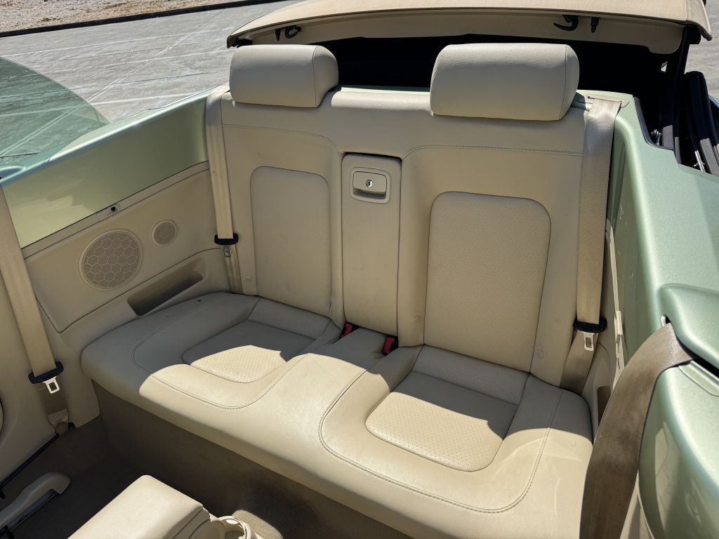 2009 Volkswagen Beetle Image 10