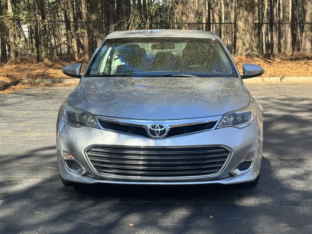 2013 Toyota Avalon Image 2