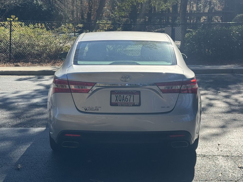 2013 Toyota Avalon Image 5