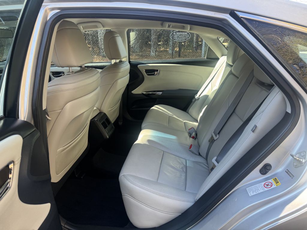 2013 Toyota Avalon Image 8