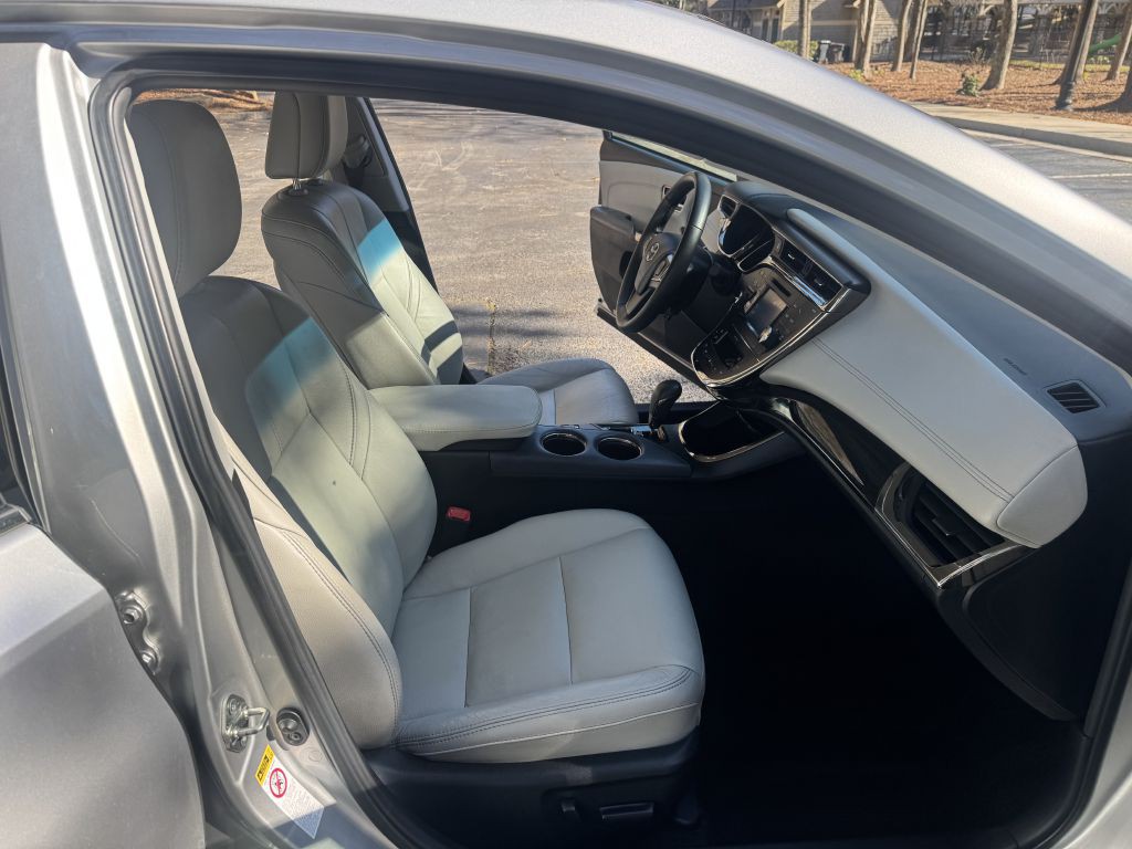 2013 Toyota Avalon Image 10