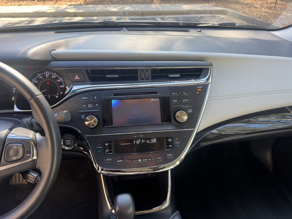 2013 Toyota Avalon Image 13