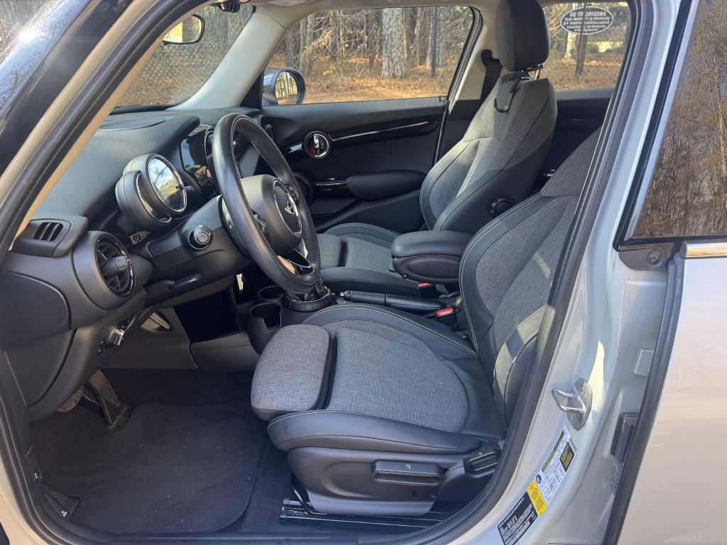 2016 MINI Cooper Image 7