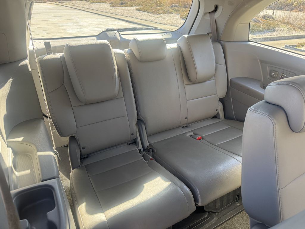 2016 Honda Odyssey Image 9