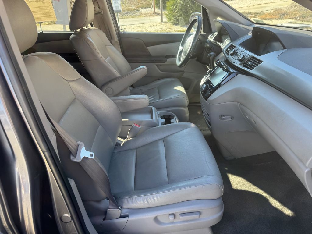 2016 Honda Odyssey Image 11