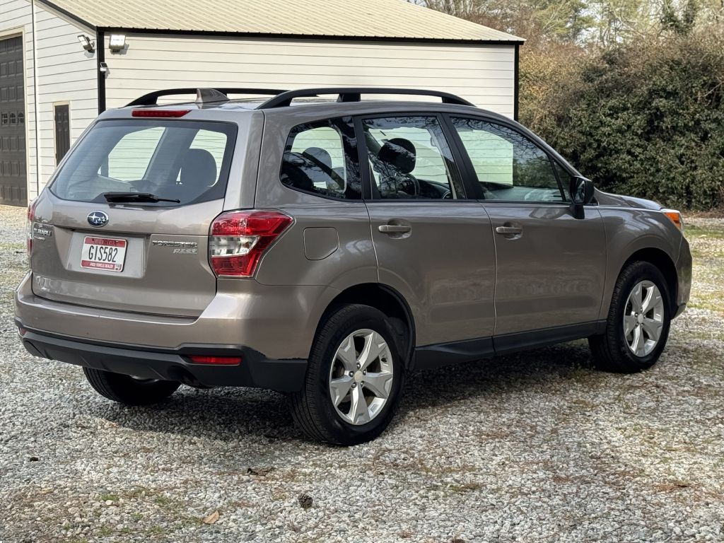 2016 Subaru Forester Image 4
