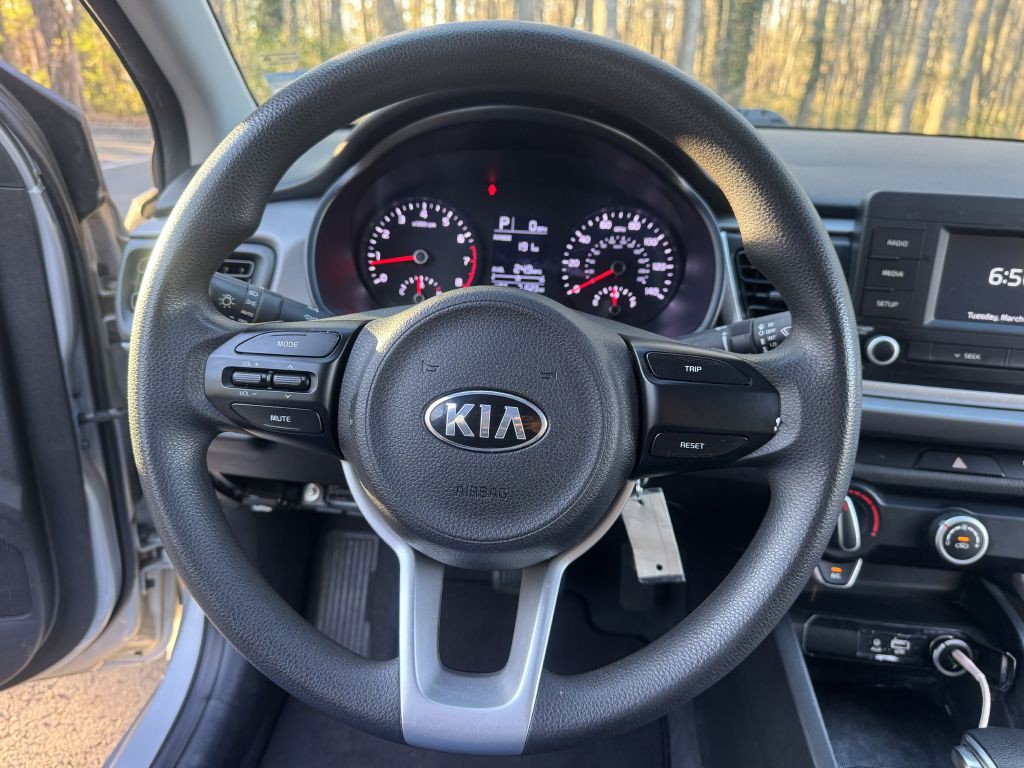 2018 Kia Rio Image 12