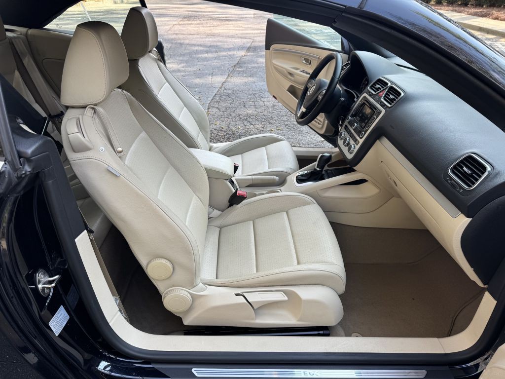 2014 Volkswagen Eos Image 11