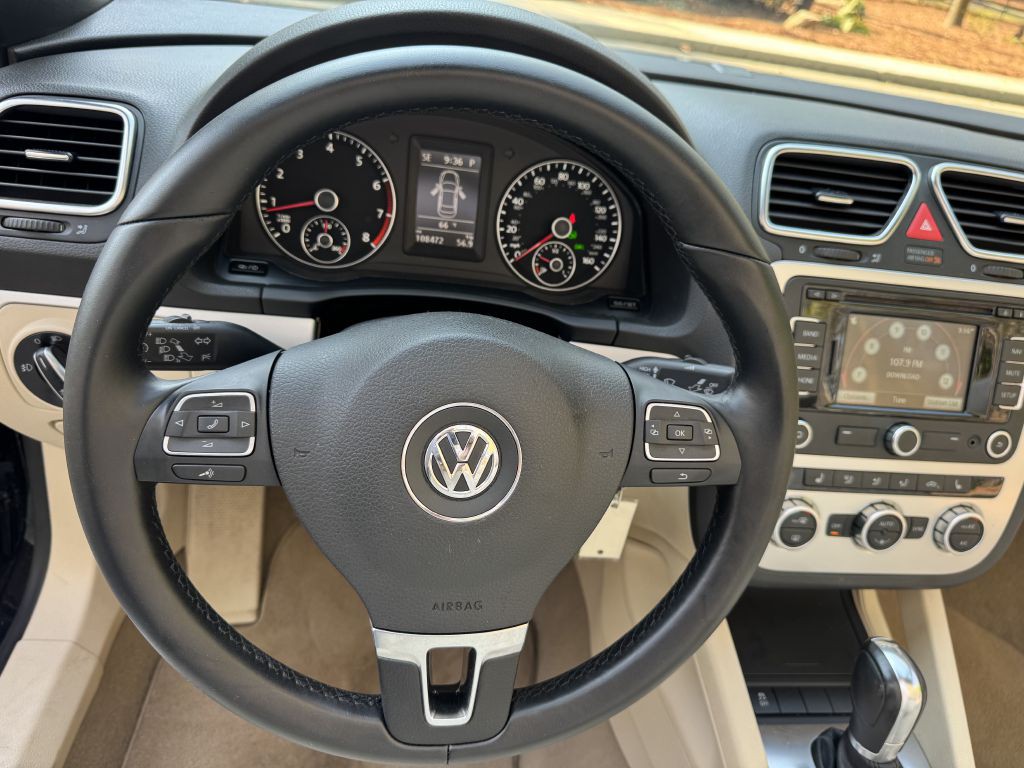 2014 Volkswagen Eos Image 17