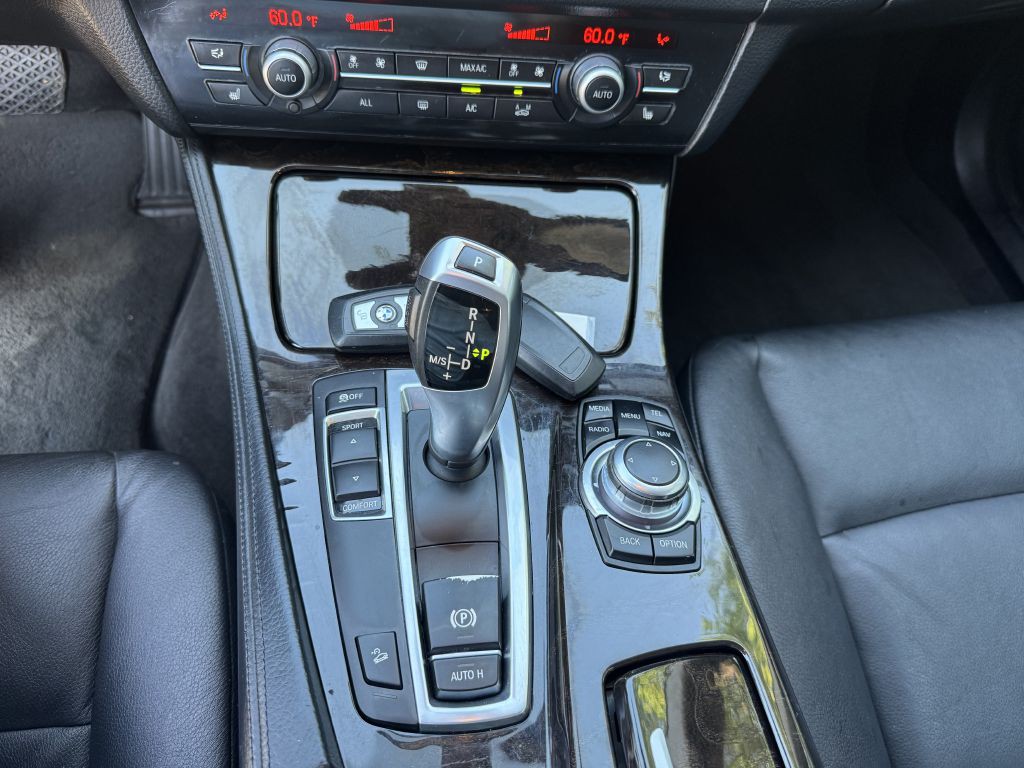 2013 BMW 5 Series Image 14