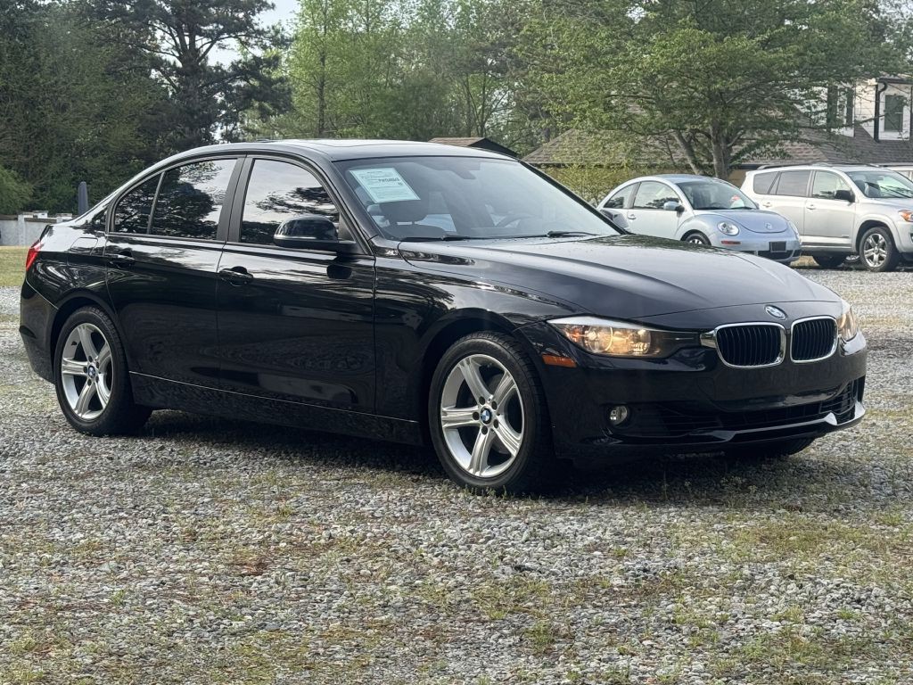 2013 BMW 3 Series Image 3