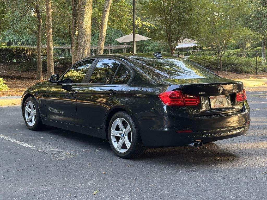 2013 BMW 3 Series Image 6