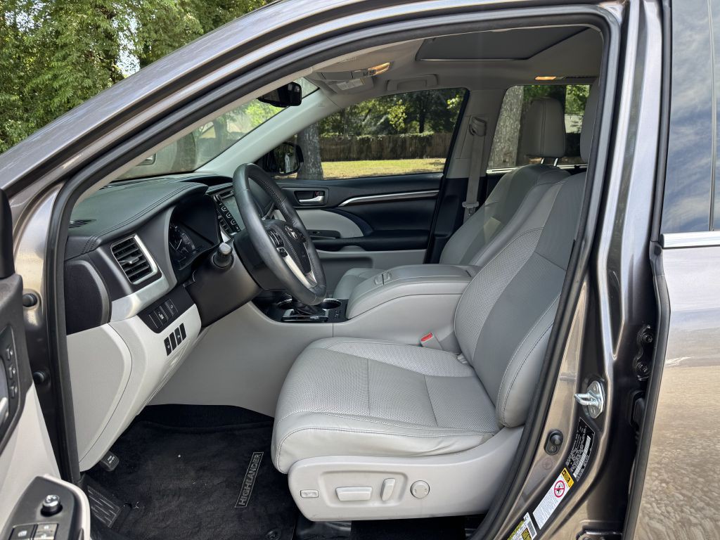 2016 Toyota Highlander Image 7