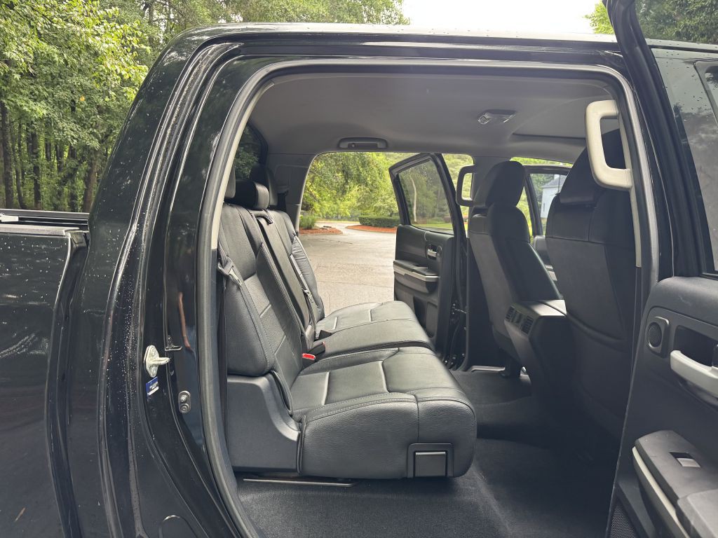 2015 Toyota Tundra Image 9