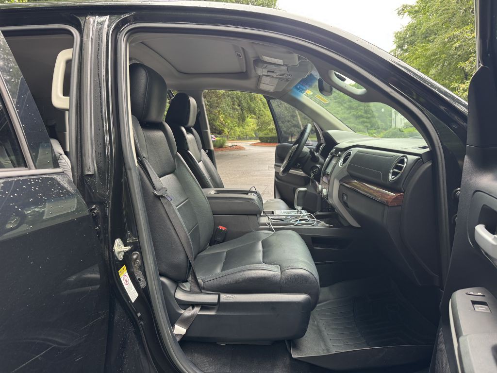 2015 Toyota Tundra Image 10