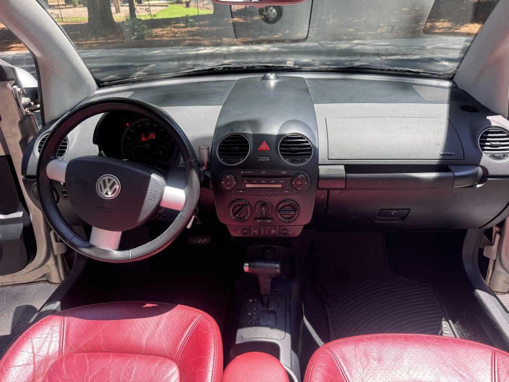 2009 Volkswagen Beetle Image 14