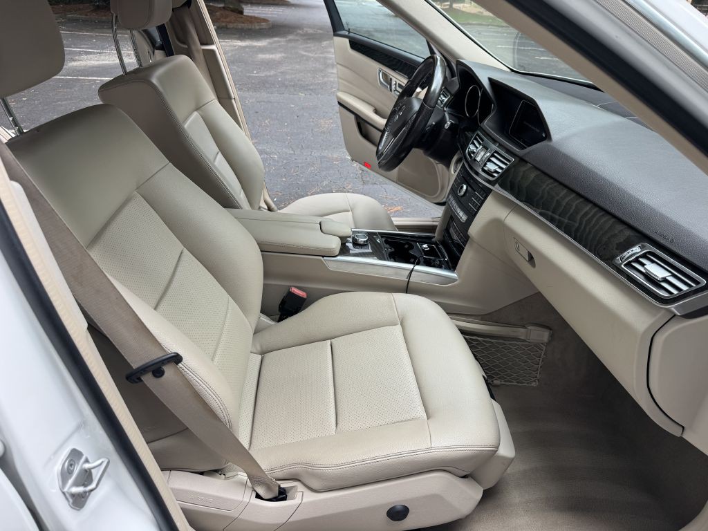 2016 Mercedes-Benz E-Class Image 11