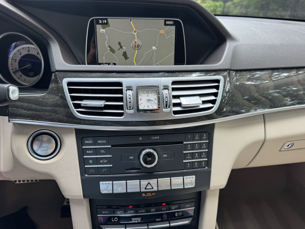 2016 Mercedes-Benz E-Class Image 16