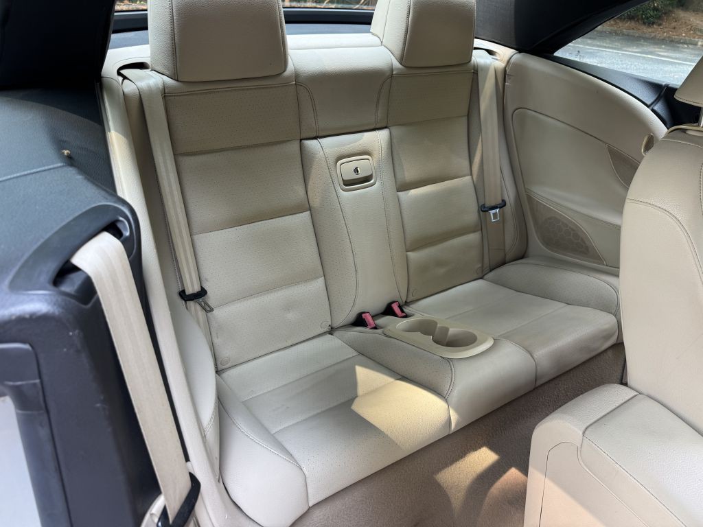 2012 Volkswagen Eos Image 11