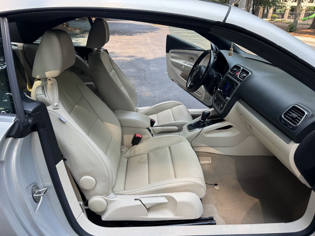 2012 Volkswagen Eos Image 12