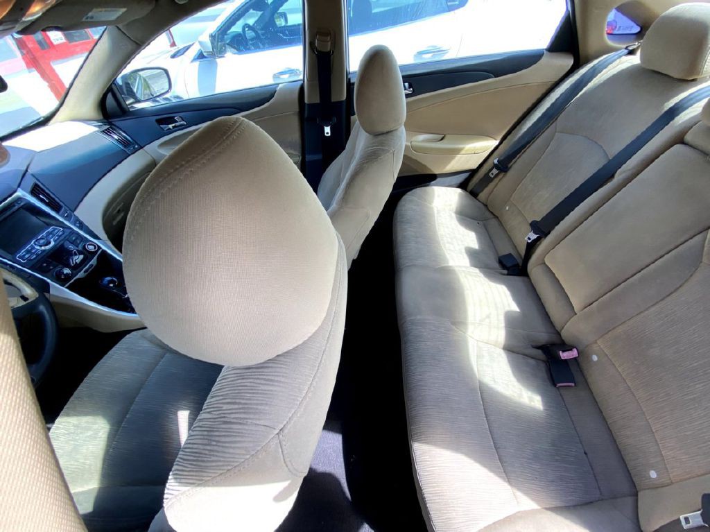 2011 Hyundai Sonata Image 8