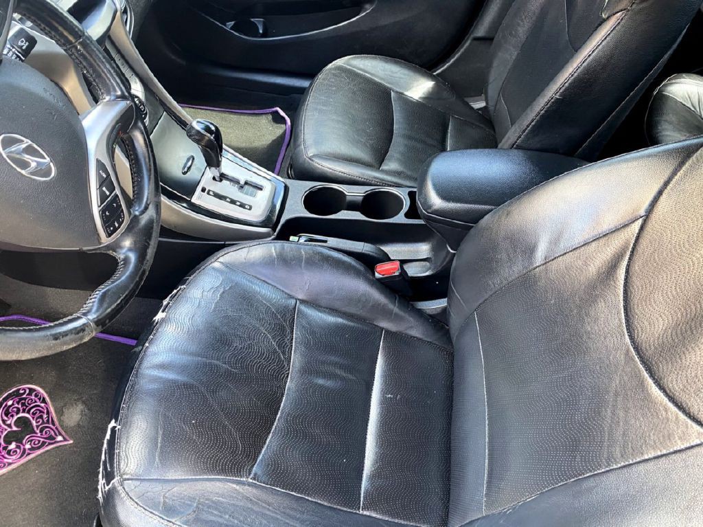 2013 Hyundai Elantra Image 6